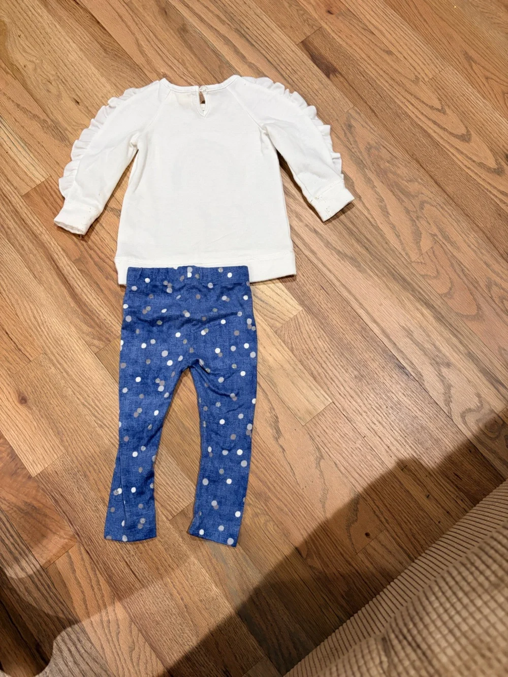 Baby girl outfit, rainbow top with ruffles on sleeves and coordinating leggings